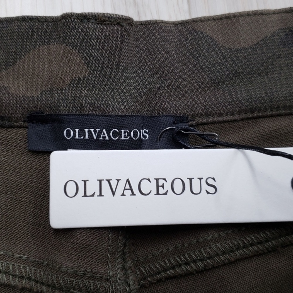 Olivaceous camo cutoff shorts - Picture 3 of 6